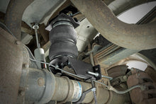Load image into Gallery viewer, Air Spring Kit w/compressor | Wireless Controller | 3-6" Lifts | Ford F-250/F-350 Super Duty (05-16)