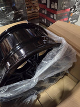 Load image into Gallery viewer, ARW-MO810BX17903520-DAMAGE_03.jpg