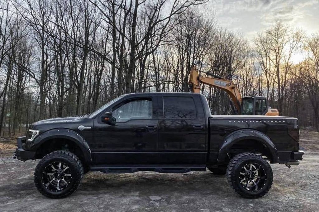 Rough Country 6-Inch Lift Kit w/ Vertex Coilovers | Ford F-150 4WD (2011–2013)