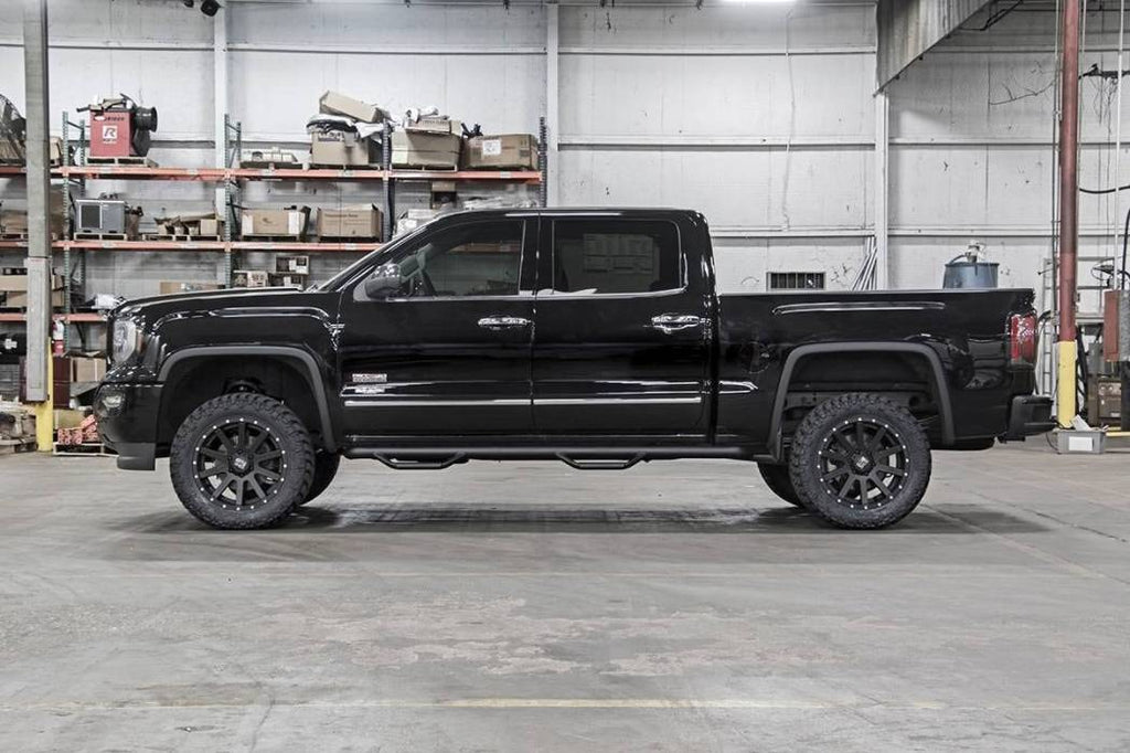 Rough Country 3.5 Inch Lift Kit | Forged UCA | M1 Strut | Chevrolet/GMC 1500 (2014-2016)