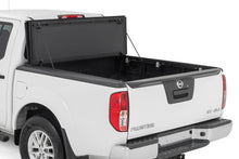 Load image into Gallery viewer, Hard Tri-Fold Flip Up Bed Cover | 5' Bed | Nissan Frontier 2WD/4WD (05-21)