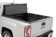 Load image into Gallery viewer, Hard Tri-Fold Flip Up Bed Cover | 5' Bed | Chevy/GMC Canyon/Colorado (15-24)