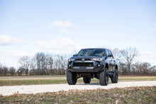 Load image into Gallery viewer, Rough Country 85 Series Wheel | Simulated Beadlock | Gunmetal Gray/Black | 17x9 | 6x5.5 | -12mm
