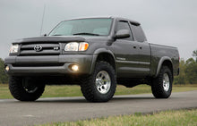 Load image into Gallery viewer, 2.5 Inch Lift Kit | M1 Struts/M1 | Toyota Tundra 4WD (2000-2006)